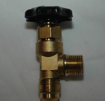 Truck Valve Flare to Male Pipe